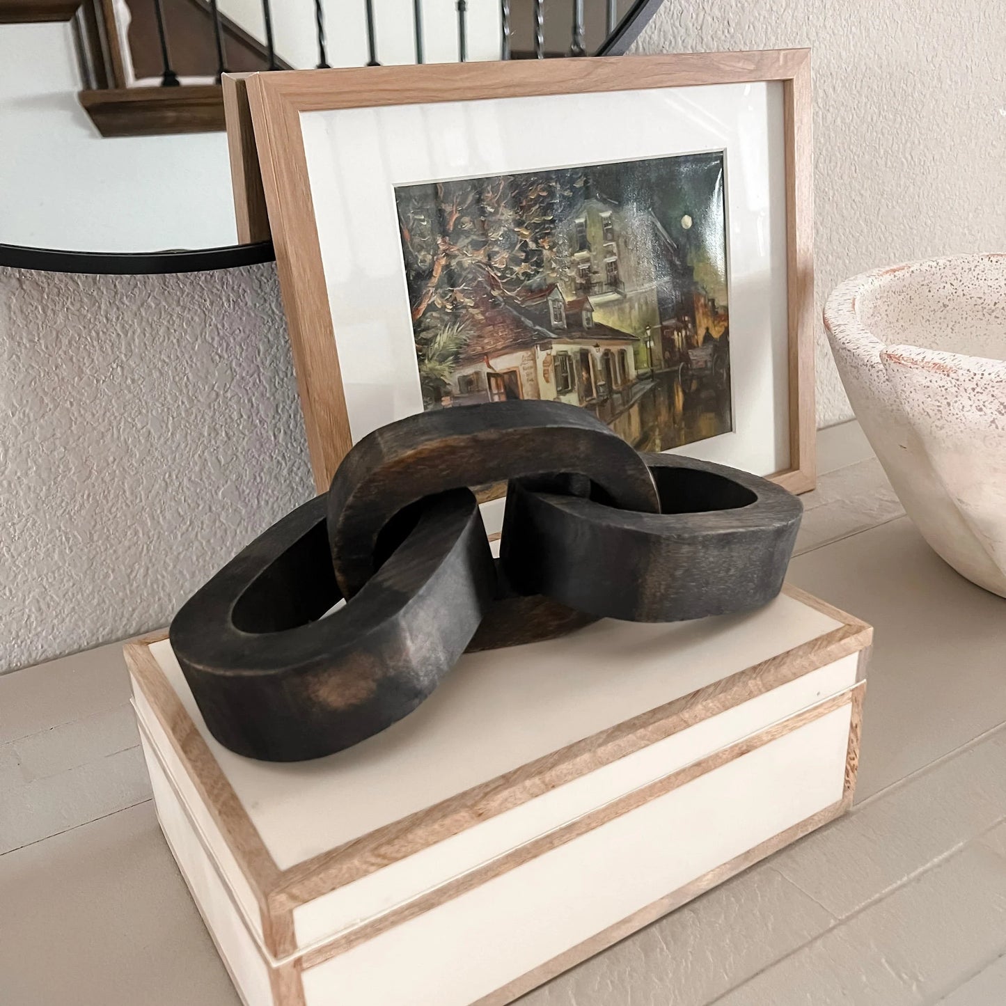 v1 Wood Chain Link Decor